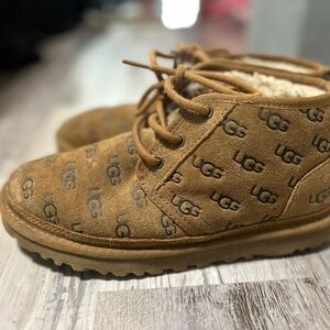 Women’s UGG Neumel Emboss Chukka Boot - Chestnut